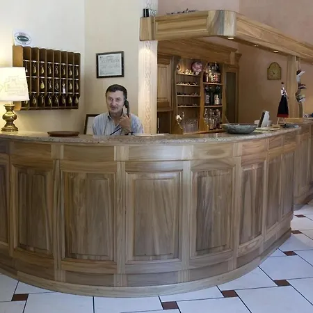 Otel Italia Varallo